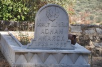 Eski Milletvekilinin Mezarı Babalık Davası İçin Açıldı