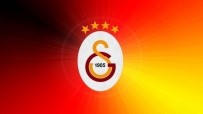 Galatasaray'da Donk'un Sözleşmesi 1 Yıl Uzatıldı