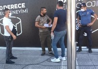 'Kahraman Kurye' Kendini Zincirledi