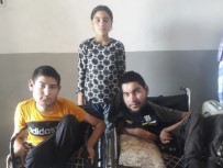 Suriye'de Yaşayan İkisi Engelli 3 Türkmen Kardeşten Türkiye'ye 'Yardım Edin' Çığlığı