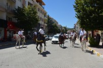 Gelin Almaya Atlı Konvoyla Geldiler