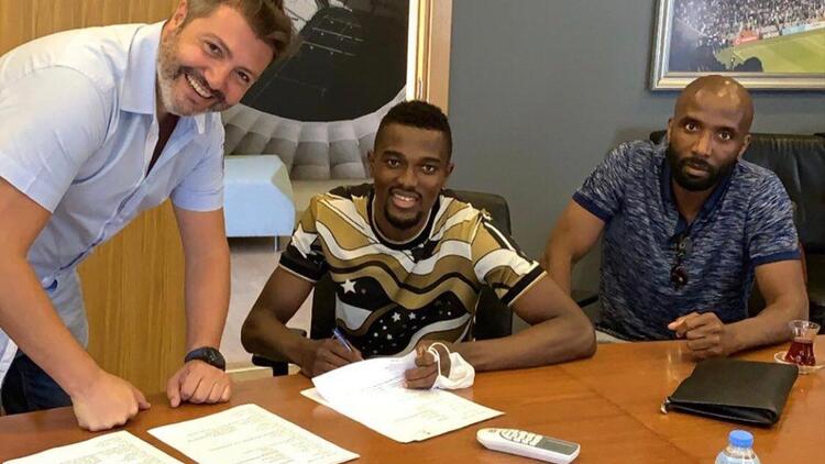 Beşiktaş, Mensah ile sözleşme imzaladı!