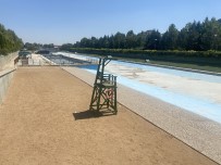 Bozkırın Plajı Susuz Ve Misafirsiz Kaldı