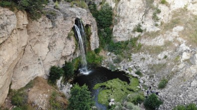 Doğa Harikası Şelale Turizme Kazandırılmayı Bekliyor