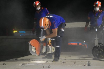 Gölcük Depreminin 21'İnci Yıl Dönümünde, Adana'da Deprem Tatbikatı