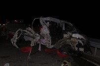 Hava Kompresörü Yüklü Kamyonet, Kamyona Arkadan Çarptı; 1 Ağır Yaralı