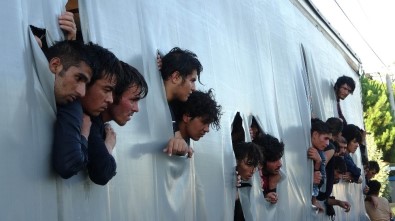 Samsun'da Tırdan 161 Kaçak Göçmen Çıktı