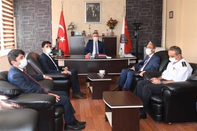 Vali Elban, Tufanbeyli'de Vatandaşlarla Buluştu