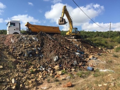 Dilovası Belediyesi Sanayi Atıklarına Müdahale Etti