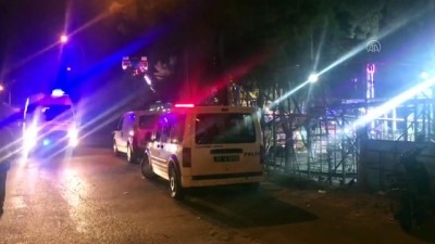 Adana'da 'Çarpışan Otoya Çok Çarptın' Kavgası Açıklaması 4 Yaralı