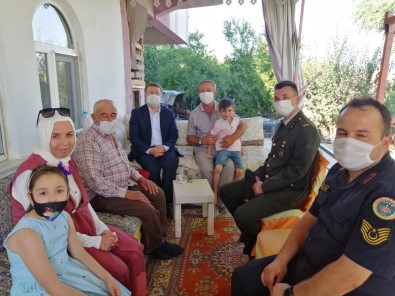 Kaymakam Çimşit'ten Şehit Ailelerine Bayram Ziyareti