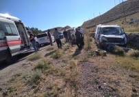 Sivas'ta Otomobil Takla Attı Açıklaması 4 Yaralı Haberi