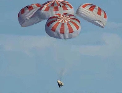 Space X'in astronotları geri döndü!