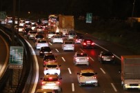 Tatilciler Dönüş Yoluna Geçti 'Kilit Kavşak'ta Trafik Durma Noktasına Geldi