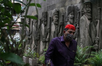 Hindistan'da Son 24 Saatte 69 Bin 652 Vaka Kaydedildi