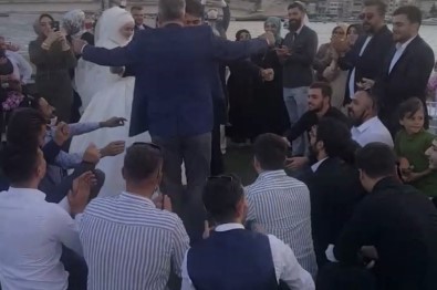 İstanbul'da Patinajlı, Meşaleli Ve Kuralsız Düğün Konvoyu Kamerada