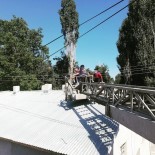 İki Kafadar Çocuk Çıktıkları Çatıda Mahsur Kaldılar