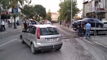 Isparta'da İki Otomobil Çarpıştı Açıklaması 4 Yaralı