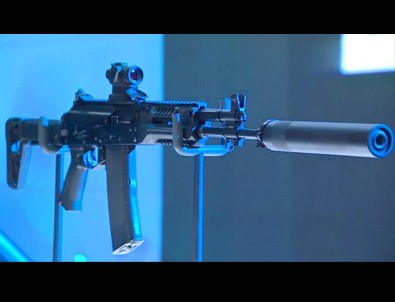 Kalaşnikov, yeni AK-19 saldırı tüfeğini ve ilk akıllı tüfeği MP-155'i tanıttı