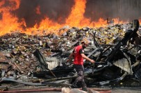 Kaynak Makinesinden Çıkan Yangın Süpermarketin Deposunu Küle Çevirdi