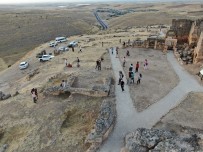 Kısıtlamaların Kaldırılmasıyla Zerzevan Kalesine 120 Bin Ziyaretçi Haberi
