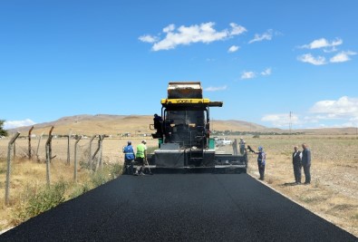 Mollakasım Yolu Asfalta Kavuşuyor