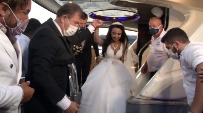 Sağlık Çalışanı 10 Çift Birlikte Dünyaevine Girdi