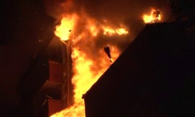 Şişli'de Gecekondu Yangını 4 Binaya Sıçradı, Mahalleli Sokağa Döküldü
