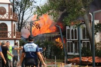 Süpermarketin Deposunda Çıkan Yangına Müdahale Sürüyor