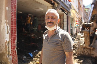 Giresun Dereli'deki Selde Düğün Salonunda Mahsur Kalanlar Arasında Bulunan Düğün Sahibi Yusuf Geldi O Anları Anlattı