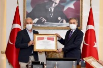 Kızılay Bağışçıları Ödüllendirildi