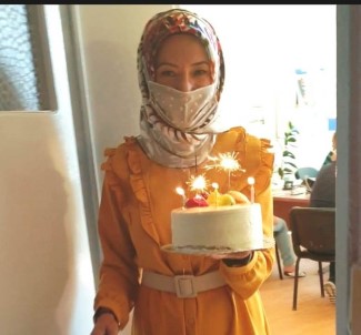 Okul İdaresinden Öğretmenlere 'Hoş Geldiniz' Pastası