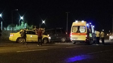 Diyarbakır'da Trafik Kazası Açıklaması 5 Yaralı