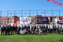 AK Parti İlçe Kongresi Pandemi Nedeniyle Halı Sahada Yapıldı