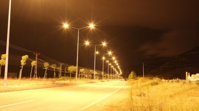 Aras EDAŞ, Bayburt Sanayi Bölgesi'ndeki 3 Kilometrelik Yol Işıklandırmasını Tamamladı