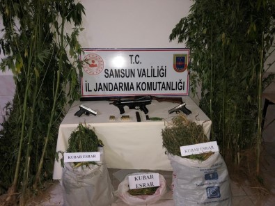 Bafra'da Uyuşturucu Ve Otomatik Silah Ele Geçirildi