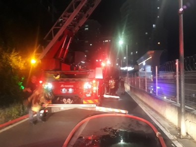 Başakşehir'de 15 Katlı Binada Korkutan Yangın