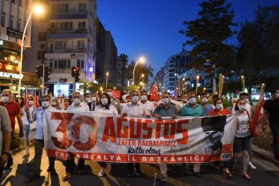 Antalya'da 30 Ağustos Zafer Yürüyüşü