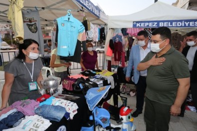 Kepez'in 'Getir Sat' Ve 'İndirimli Alışveriş Çarşıları' Açıldı