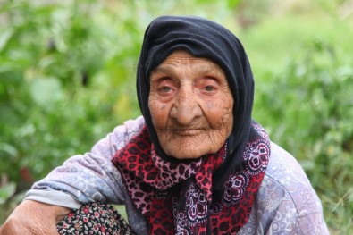 Limak Enerji 30 Ağustos Zafer Bayramı'nı Zaferin Tanığı Fatma Nine İle Kutladı