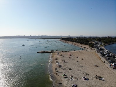 Menekşe Plajı'nda Hafta Sonu Yoğunluğu