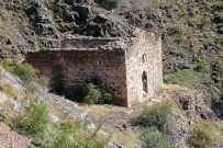 Krom Antik Kenti Ziyaretçilerini Bekliyor