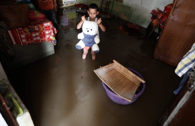 Muson Yağmurları Hindistan Ve Nepal'de Bilançoyu Artırıyor