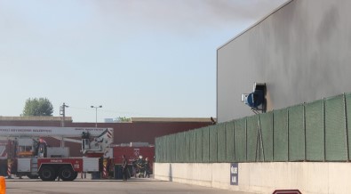 Otomotiv Fabrikasında Korkutan Yangın
