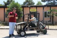 Okuldaki Atıl Sıra Ve Malzemelerden Araba Yaptılar