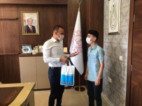 Ağrılı Yazılım Şampiyonu Öğrenci Atılmış'tan Milli Eğitim Müdürü Tekin'e Ziyaret