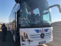 Ankara'da Yolcu Otobüsü Aselsan Personelini Taşıyan Minibüse Çarptı Açıklaması 1 Ölü, 2'Si Ağır 8 Yaralı