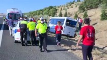 Ankara'da Yolcu Otobüsü Servis Aracına Çarptı Açıklaması 1 Ölü, 8 Yaralı