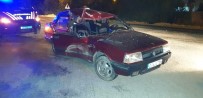 Traktöre Bağlı Römorka Çarparak Hurdaya Dönen Tofaş'ta 3 Kişi Yaralandı