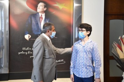 Vali Şıldak İlk 500'E Giren Öğrencileri Kutladı